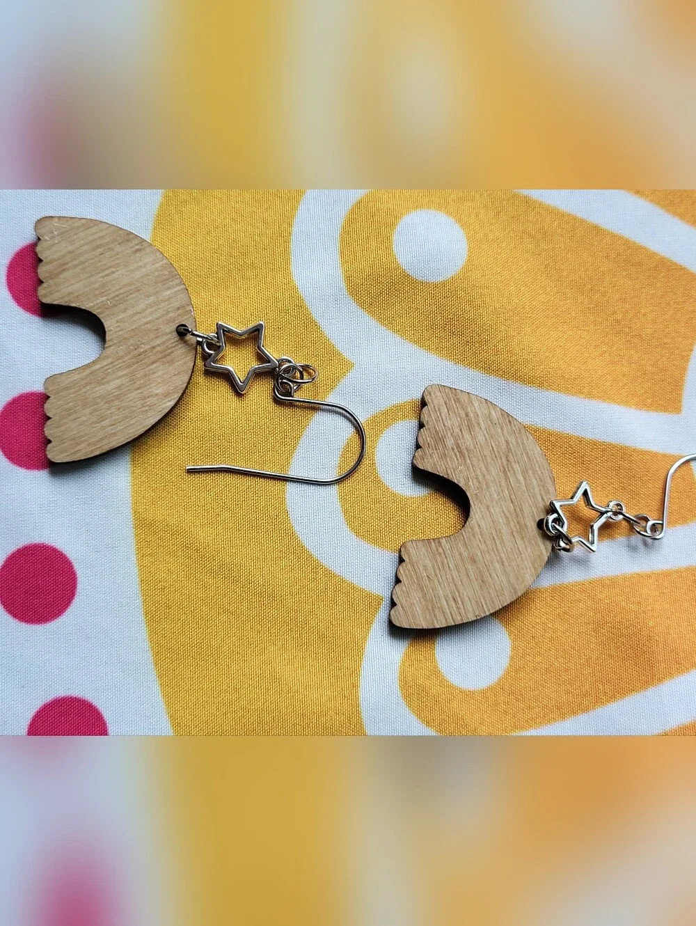 🌈⭐️ Retro Rainbow Star Earrings